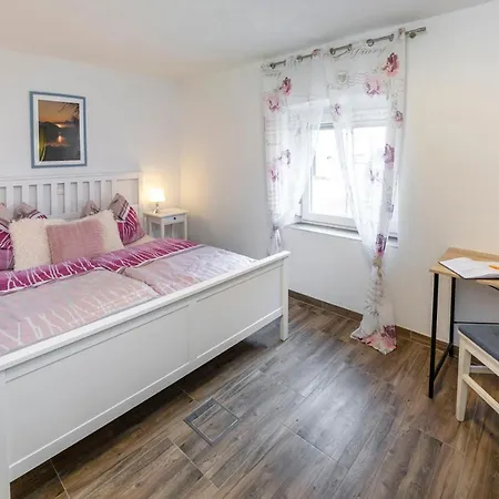 Apartment Marinas *